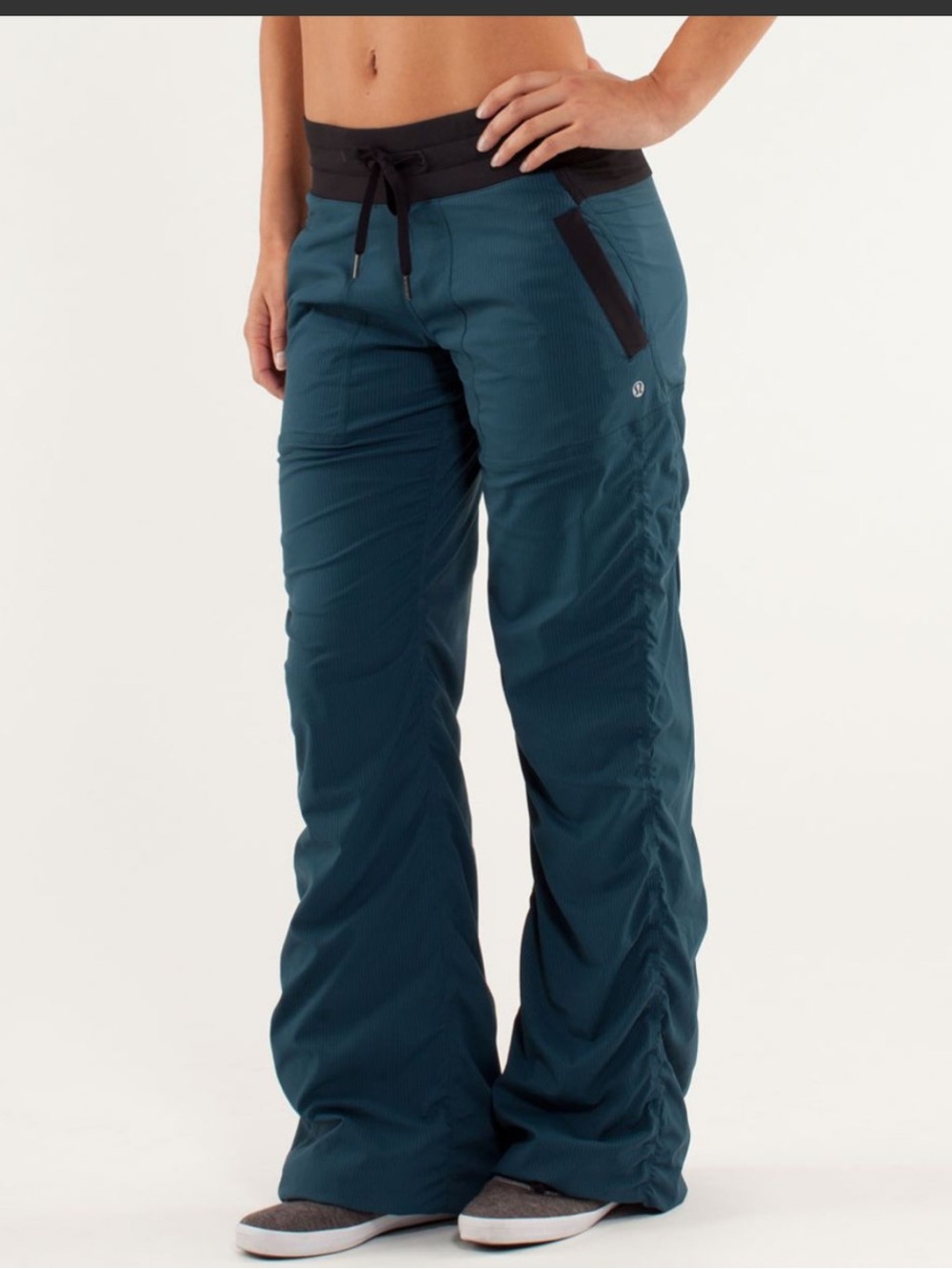 Lululemon Studio Pant II *Liner
Alberta Lake / Black Size 4 NWOT
